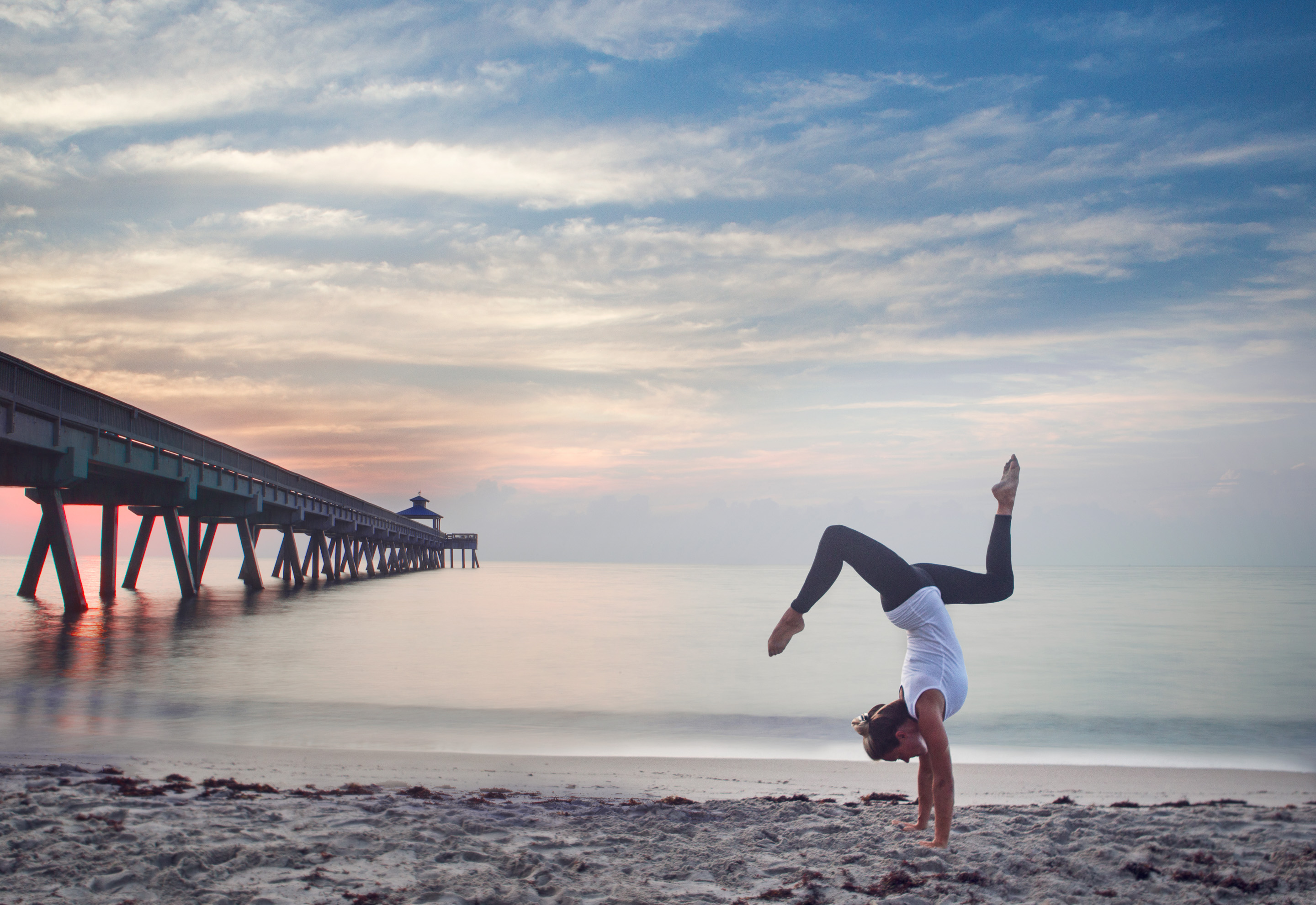 Sunrise-Handstand-01